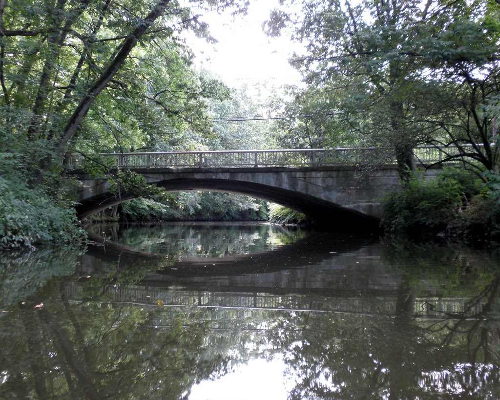 Eastman Street Bridge (East) over Rahway River, Cranford, New Jersey by jag9889