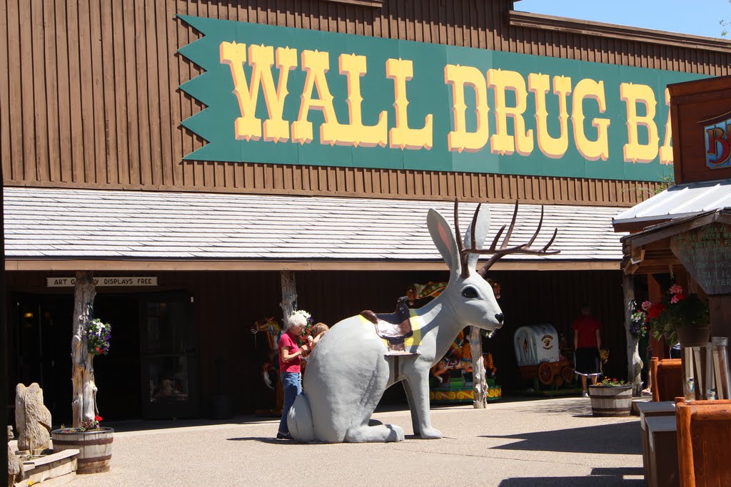 Wall, Wall Drug Store by by niro