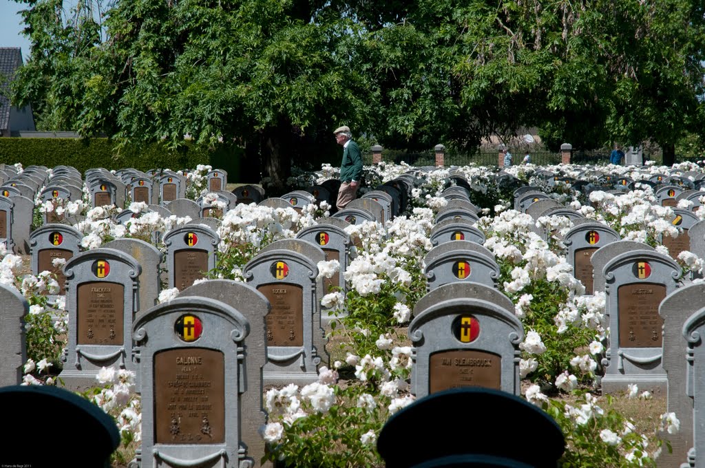 Westvleteren Military Cemetery by Hans de Regt