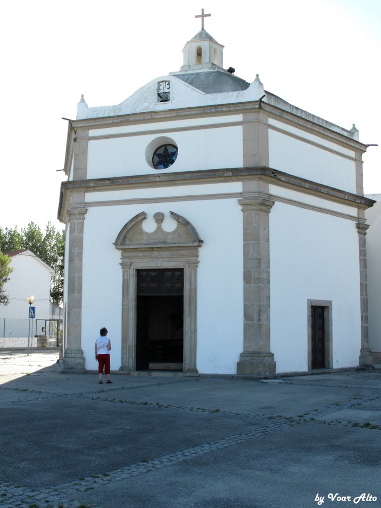 São Jacinto,capela N.Sra. das areias / chapel by Voar Alto