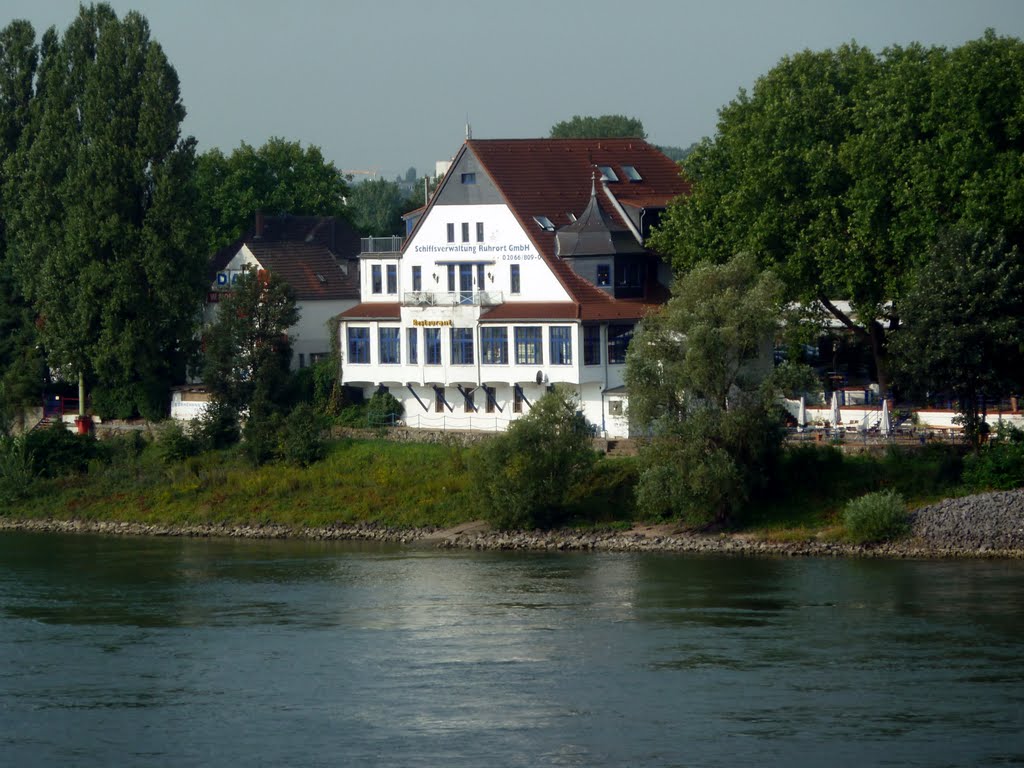 Restaurant Homme D'or Wilhelmallee 14 An der Rheinbrücke A40 - Schiffsverwaltung Ruhrort Gmbh by giggel