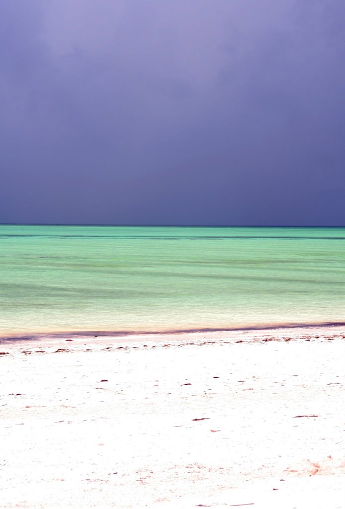 Beach at the Kinazi Upepo by jonnyharry