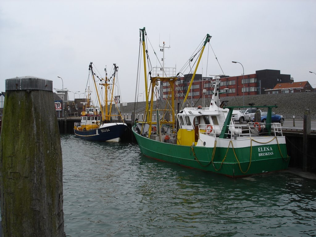 Fishtrawler 'Elena' Breskens by 245Ronald