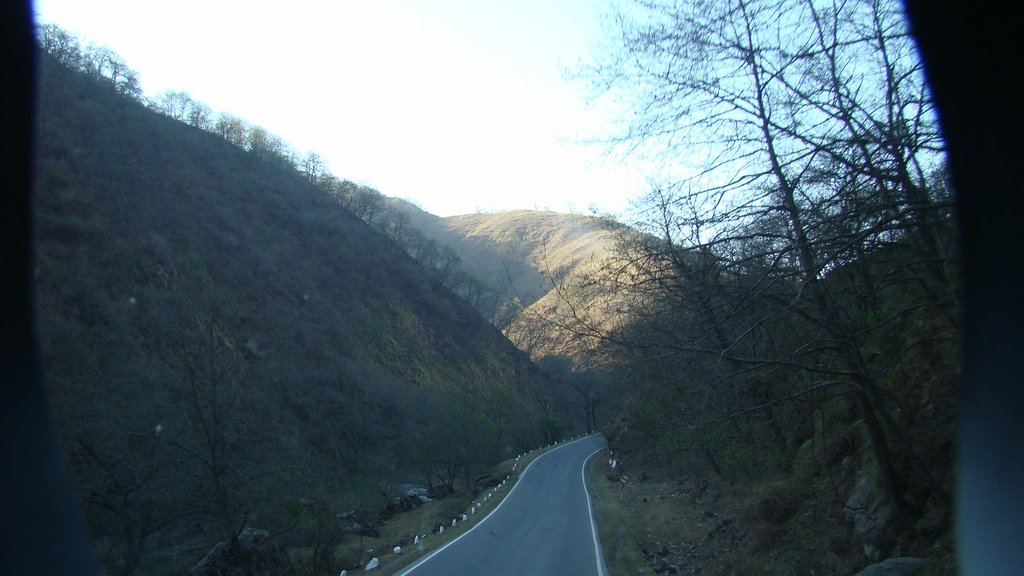 Entrando a Quebrada los Sosas by Juan Adolfo