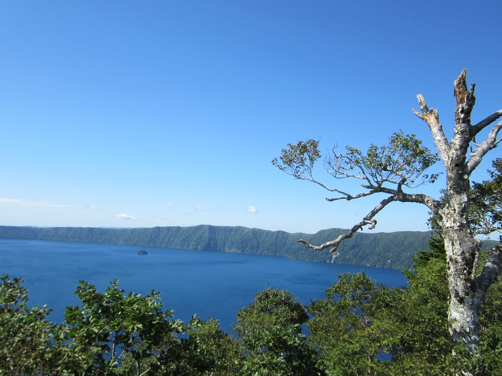 摩周の藍（Blue of Lake Mashu） by pakku