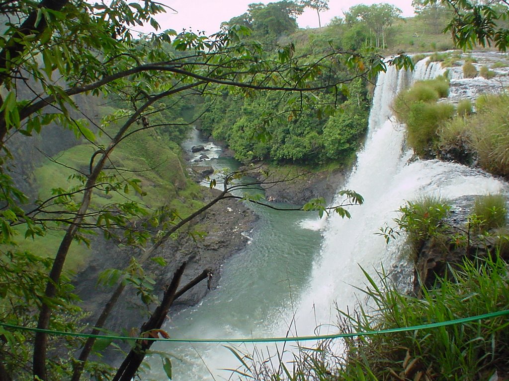 Cachoeira da Fumaça - Rio Claro by Júlio César Dias