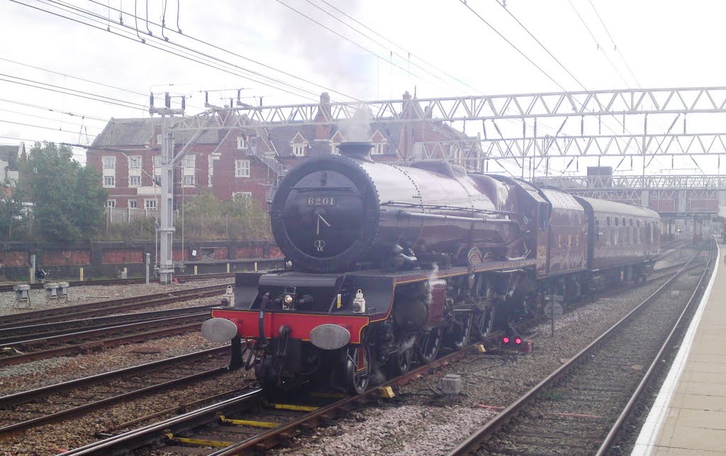 Princess Elizabeth at Crewe, Crewe Arms Hotel in background by bramblebushbay