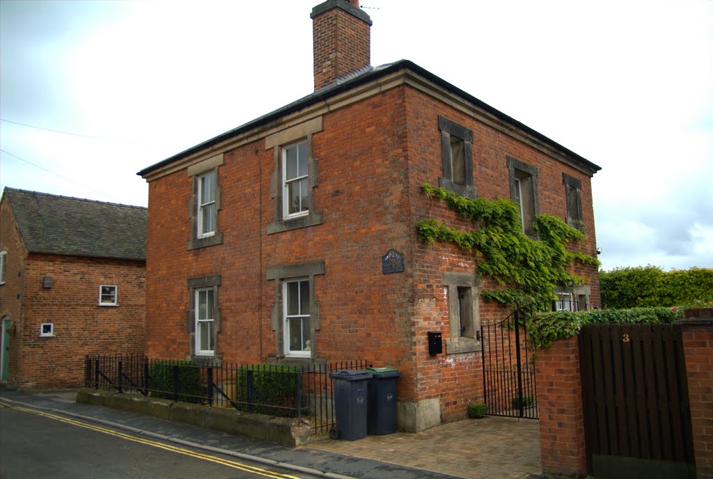 Old Police house and jail, Ashbourne by digitography