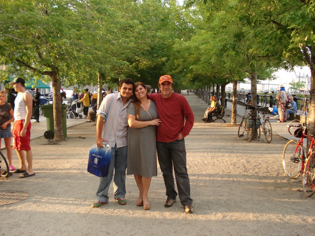 Alcir: Place Jacques-Cartier - Summer 2007: Me, Mom & Dad by Alcir Filho