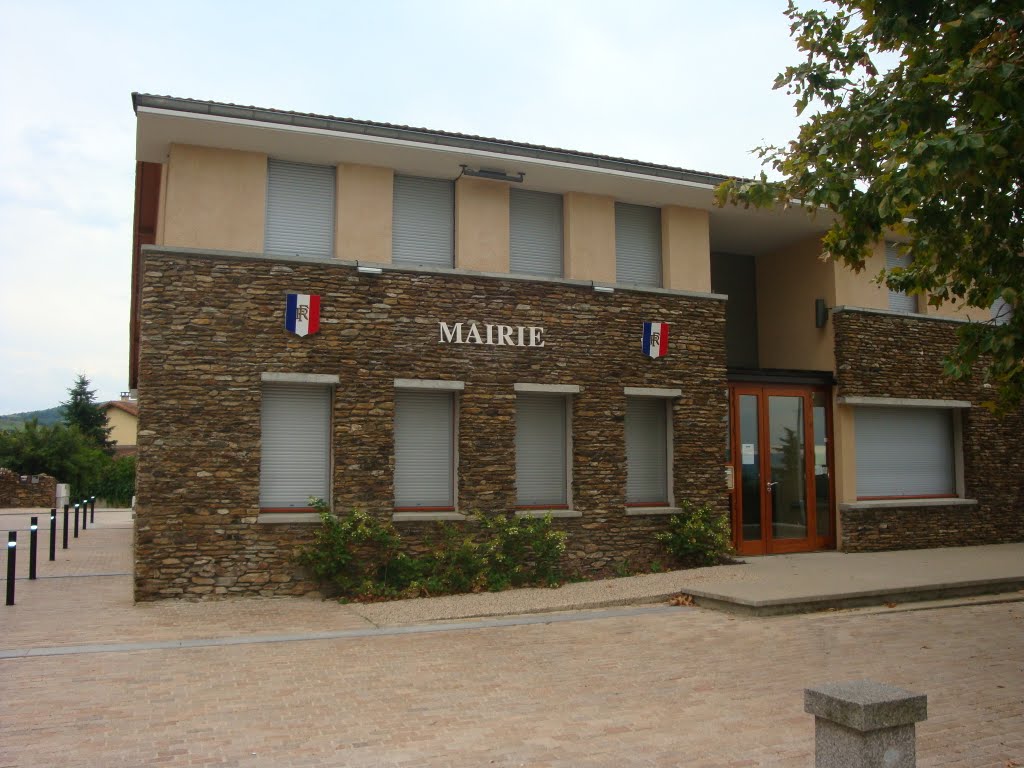 Mairie de Farnay by Kiko de France