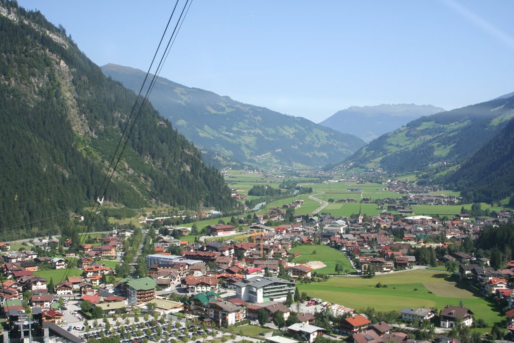 Aussicht bei der Bergfahrt auf Mayrhofen by ds53