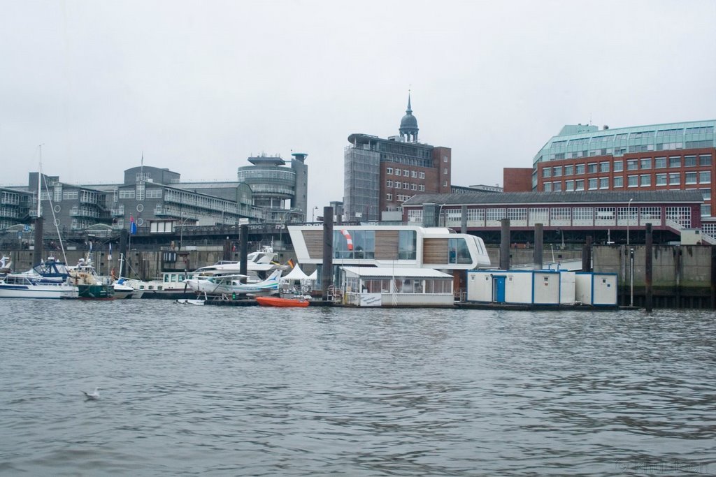 View on Harbour, Hamburg, Germany by knuutsen