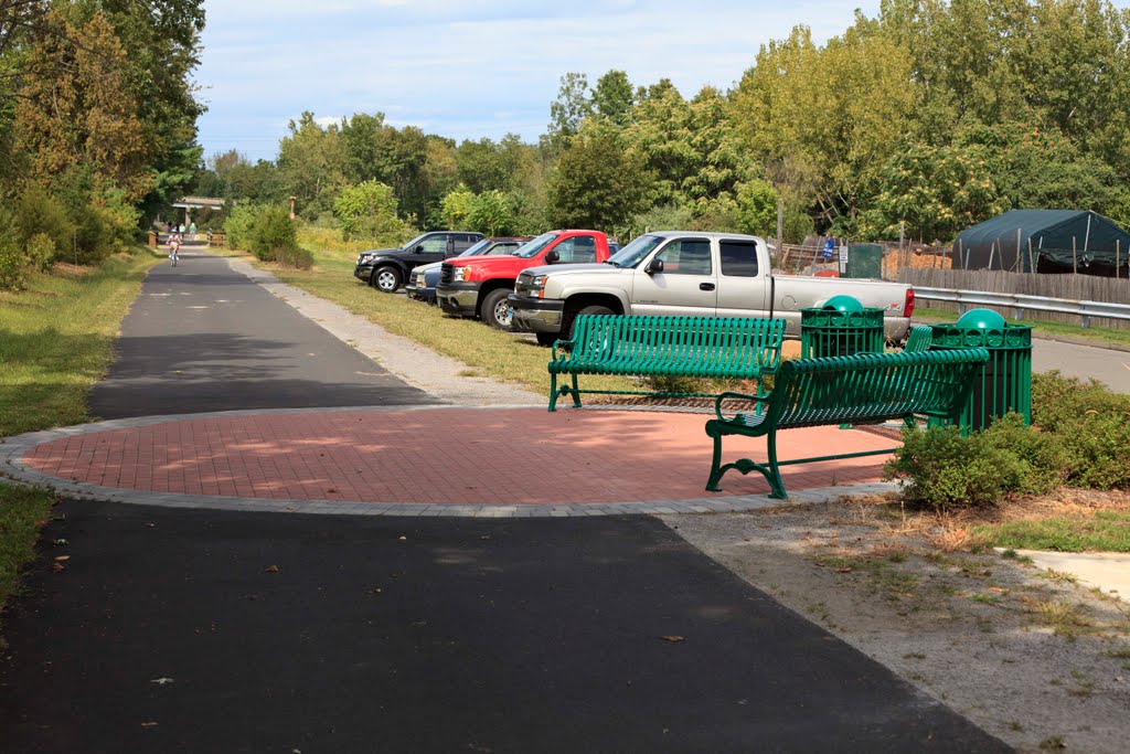 Farmington Canal Trail by Joesaman