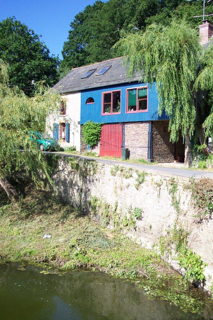 Maison de bord de Vilaine by BP35