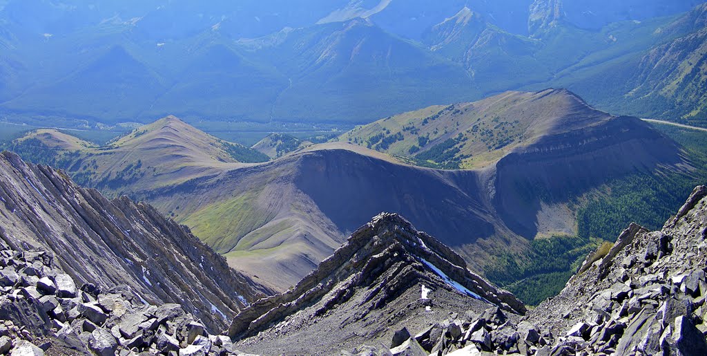 Mount Lipsett from Mist Mountain by Manfred Delong