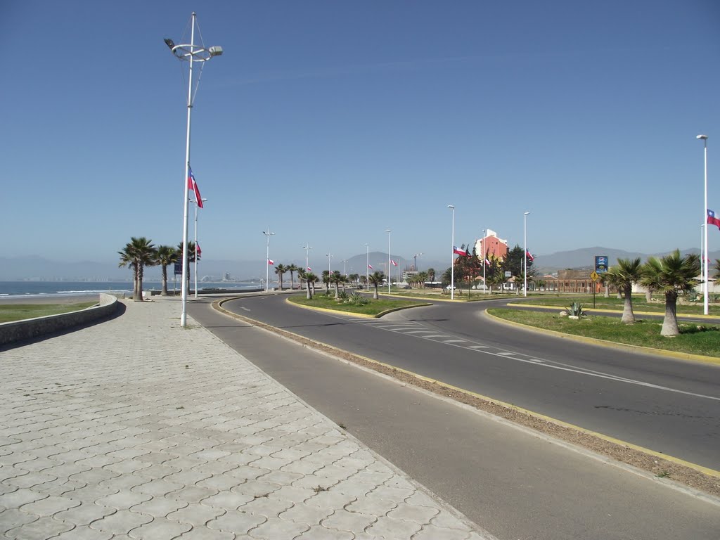 Cruce de la Avenida Costanera con La Cantera by Seba Flores