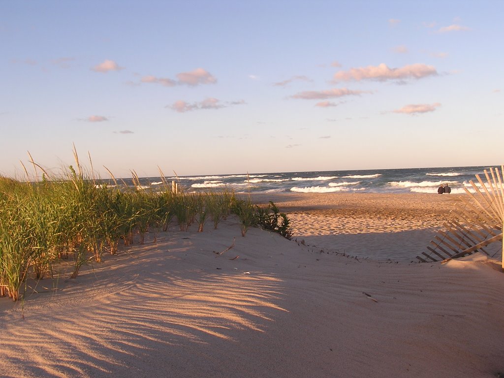 Nauset Beach, MA by Ozgen Akalin