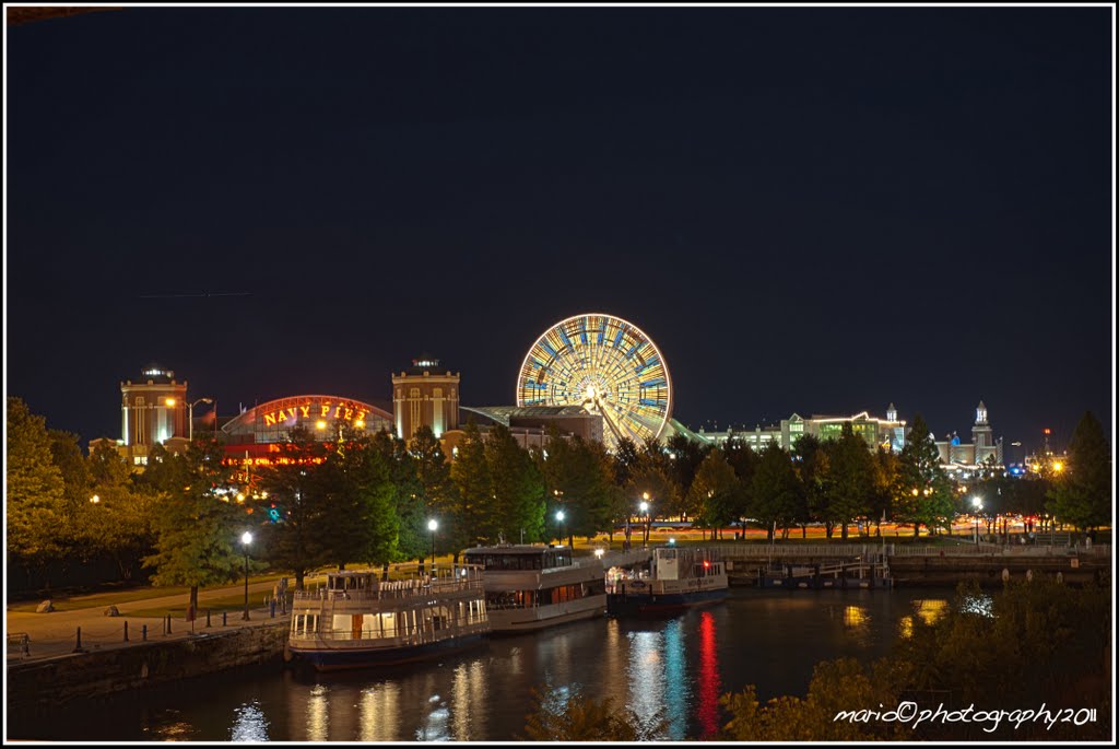 CHICAGO - Lake Michigan - NavyPier by mario.kaupe