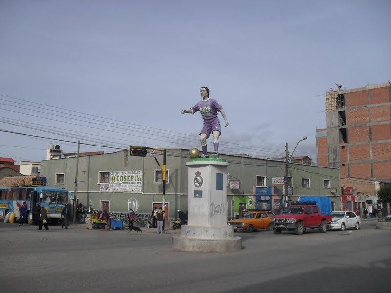 ESTATUA EM POTOSI by decio marques