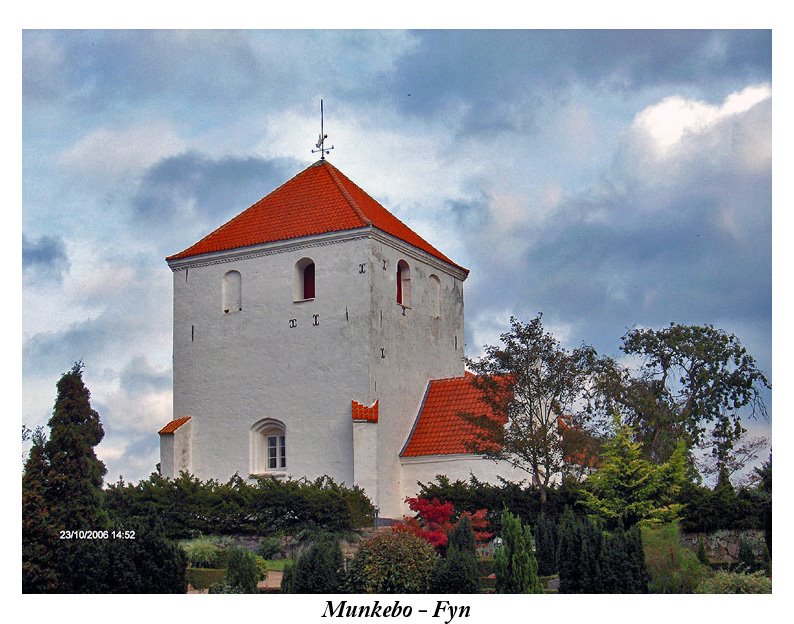 Munkebo kirke - Kerteminde by Claude David