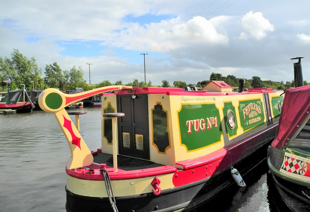 Leeds - Liverpool Canal, Rufford, Lancashire, England, United Kingdom by Canalous Guidemar