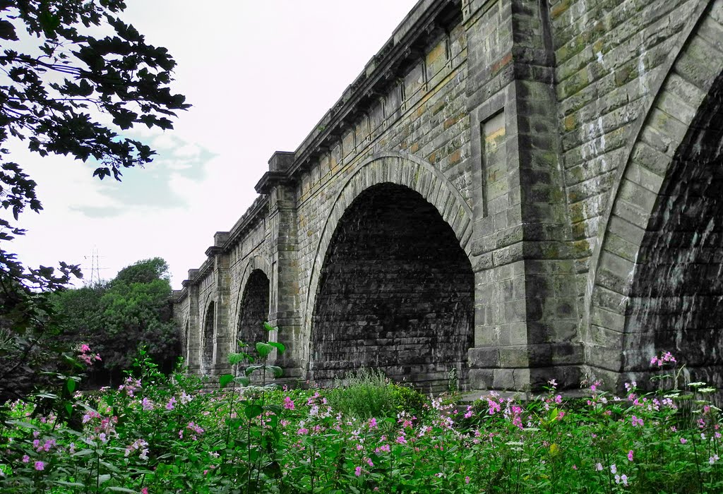 Lune Aqueduct - Lancaster Canal, England, United Kingdom by Canalous Guidemar