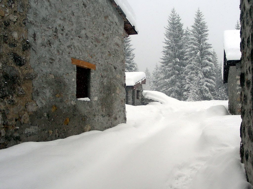 Baite del Moschel in inverno by Baronchelli Marco