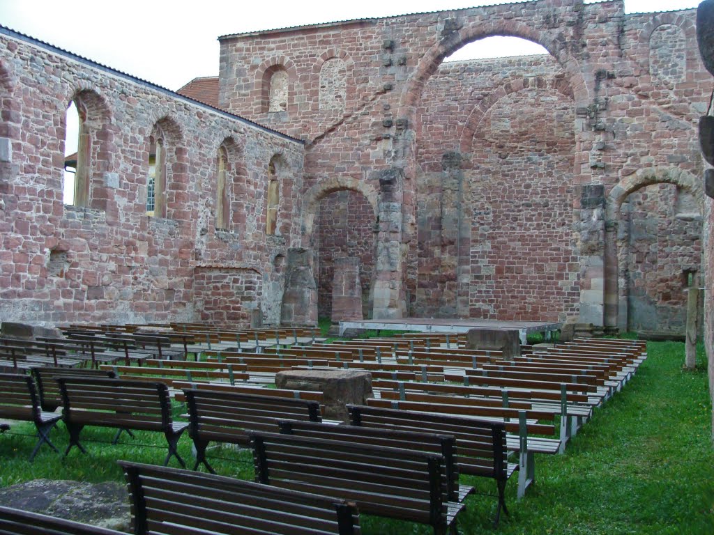 Kloster Veßra Kirchenruine by Contessa