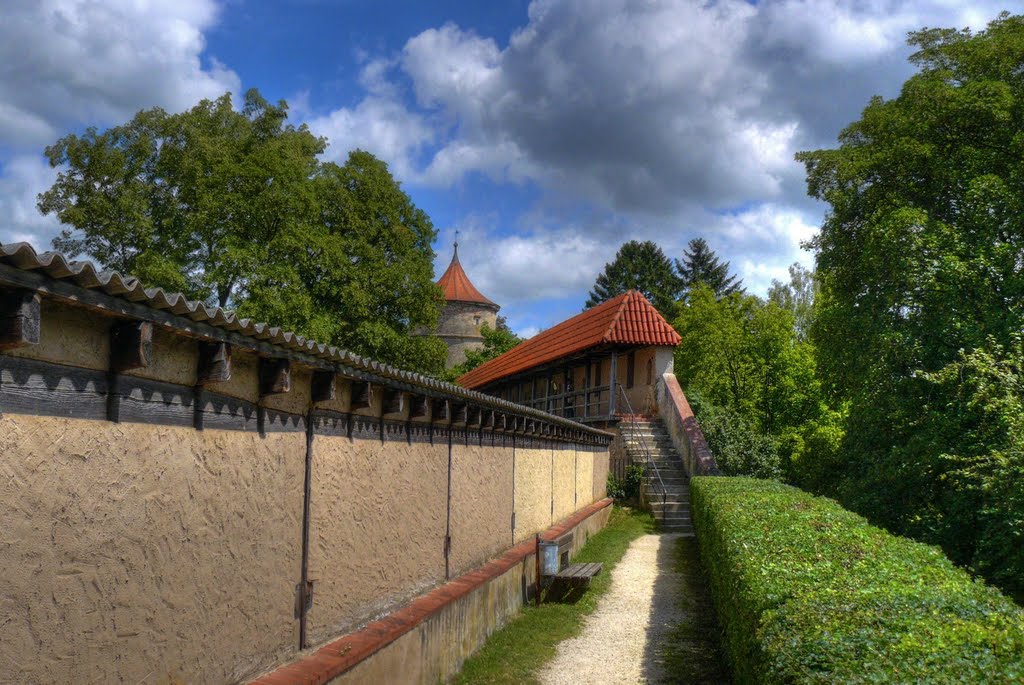 Nördlingen by Helmar Pfister