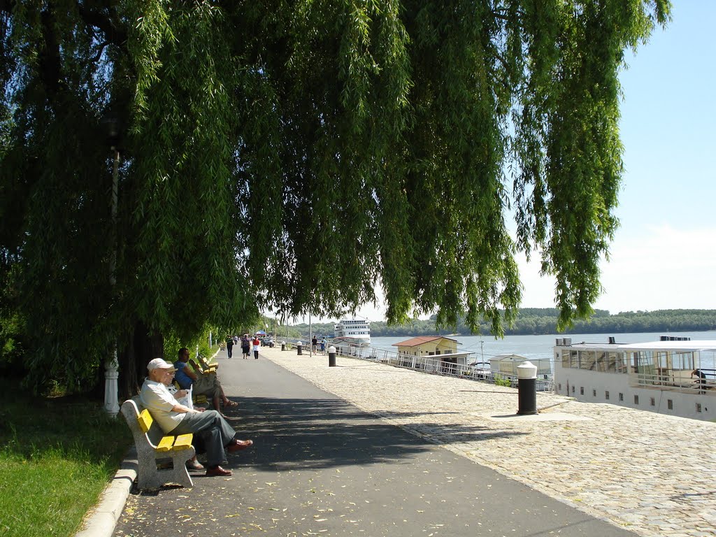 Faleza din Braila, Romania by Andreea Cristiana