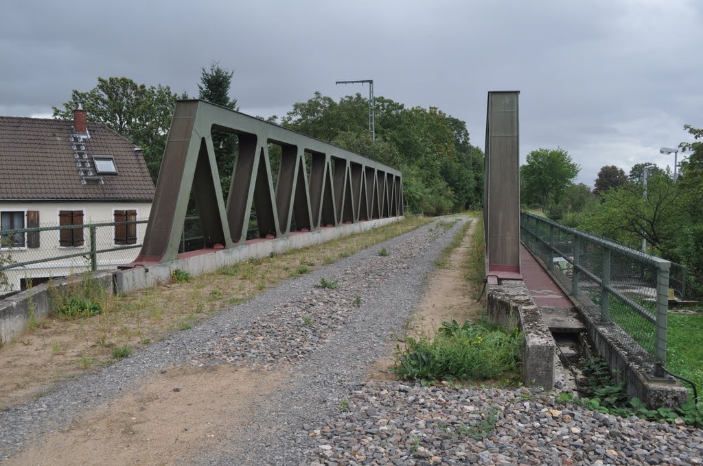 Neue Wege auf ehemaliger Eisenbahnbrücke bei der Bahnstadt Heidelberg von Siegfried Kremer by Siegfried Kremer Philippsburg