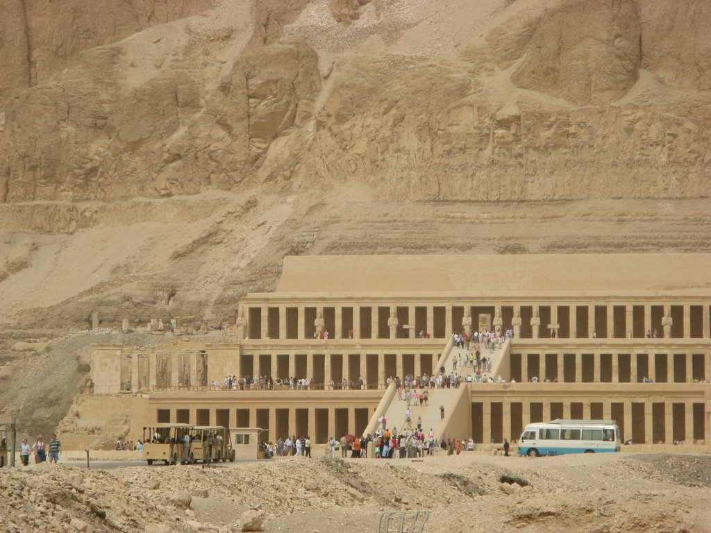 Hachepsut Temple by john smart