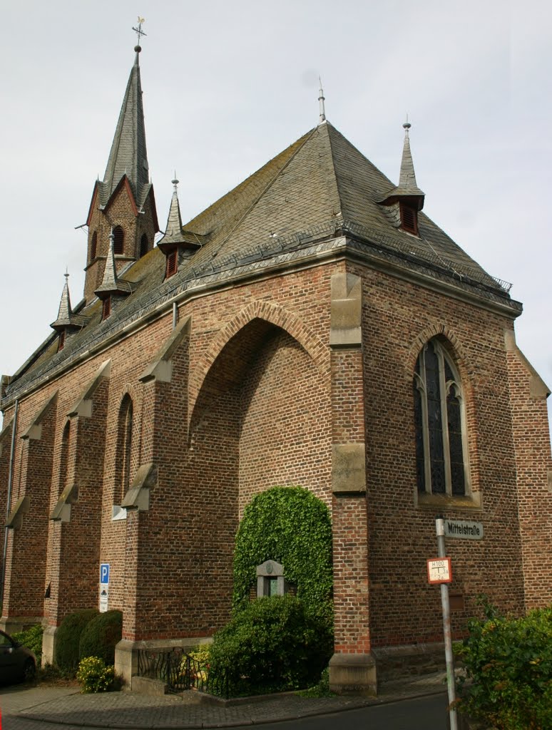 Heilberscheid, Kath. Kirche "Maria Himmelfahrt" by Dieter Wick