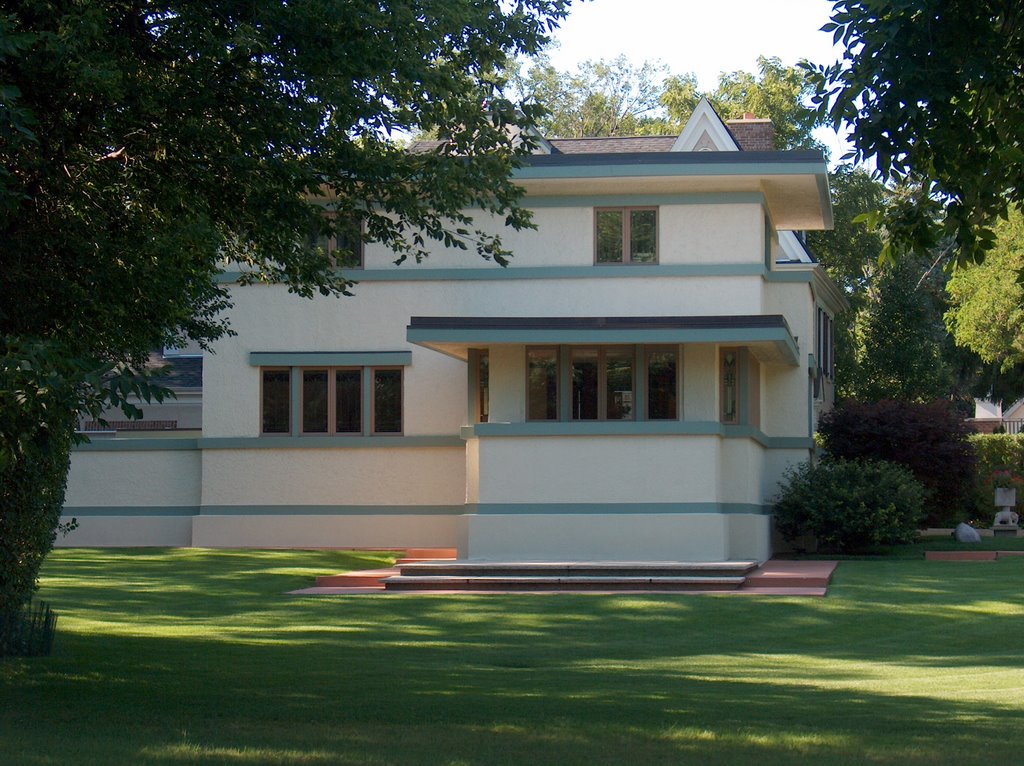 Frank Lloyd Wright's Root Home 1915 by gerglemag