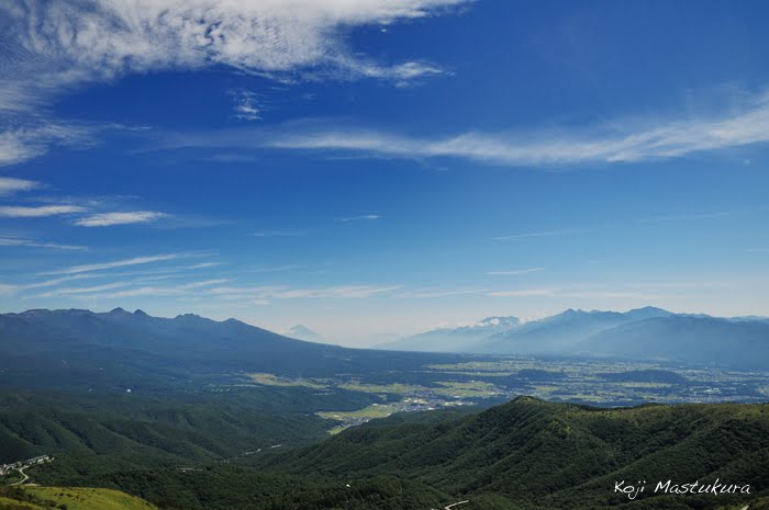 車山山頂からの眺望（八ヶ岳、富士山、南アルプスの峰々）The view from the Mt.Kurumayama by 松倉広治  Koji Matsukura