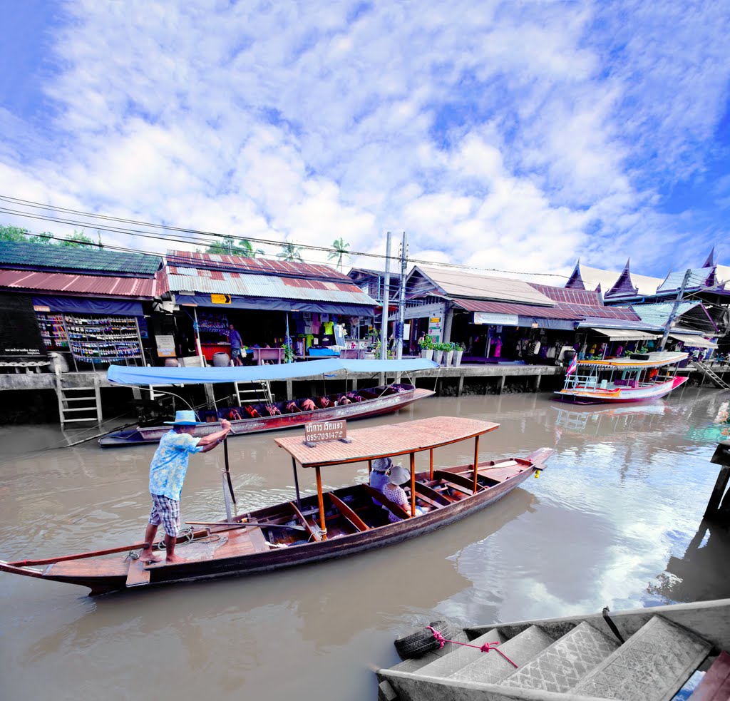 Amphawa Floating Market, Samut Songkram, Thailand. ตลาดน้ำอัมพวา SuthinSoonthorn 03/09/2011 15:55 by suthinsoonthorn