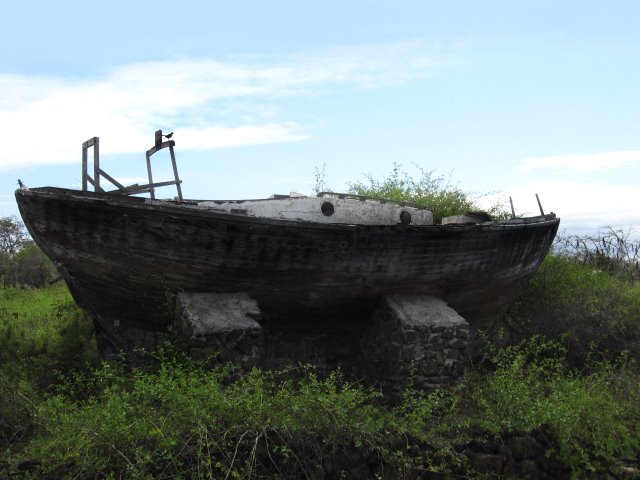 Barrio El Edén, Puerto Ayora, Ecuador by Heleana Zambonino