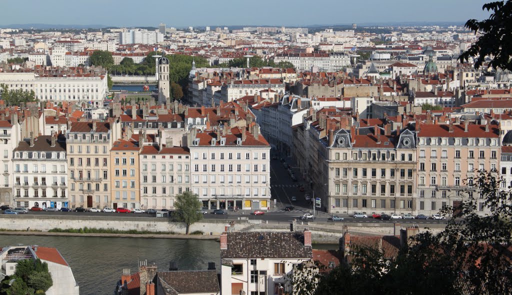 Panorama - Lyon Seen From the L'Auberge de Jeunesse du Vieux Lyon by pjmvp