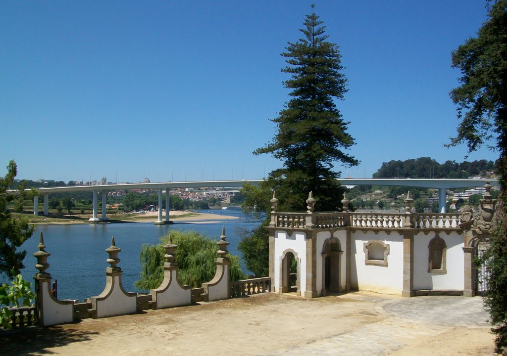 PORTO (Jardim da Pousada do Porto (antigo Palácio do Freixo) by Fernanda Veloso