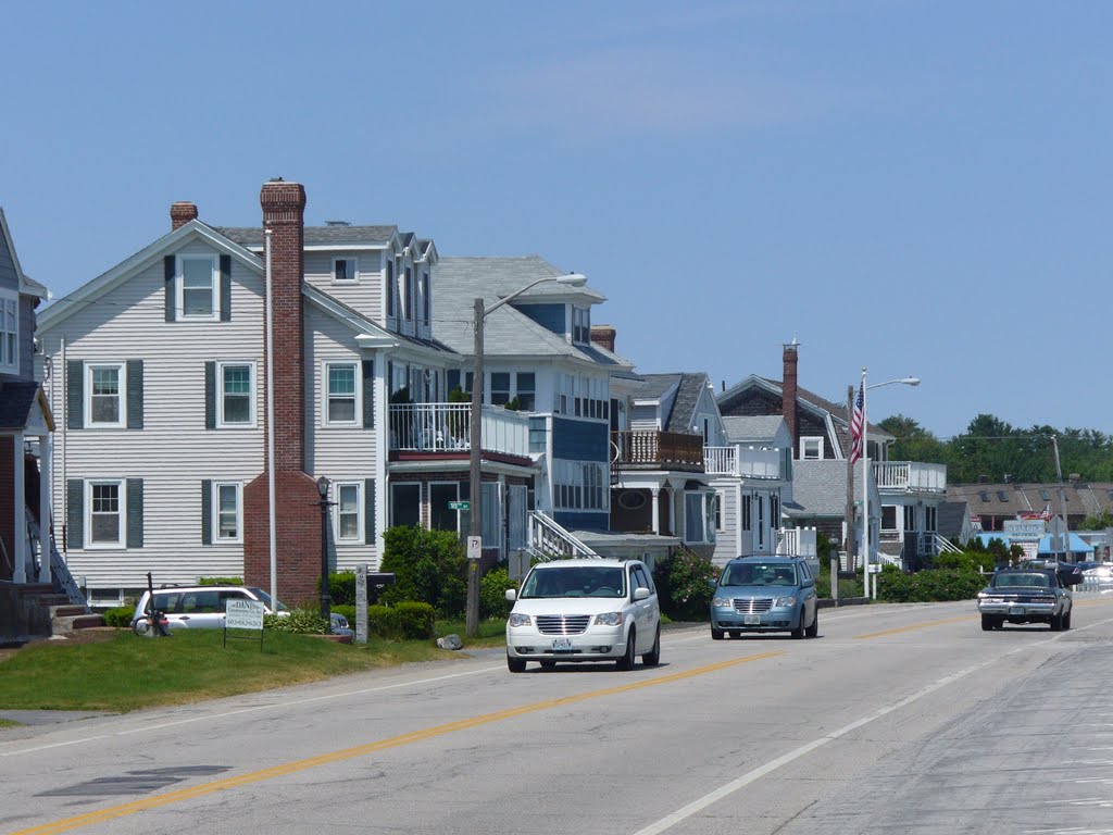 Hampton Beach, New Hampshire by John Mayson