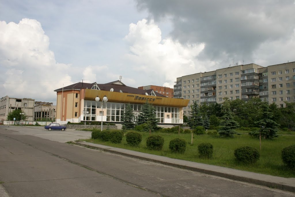 New and old style building by MBagyinszky