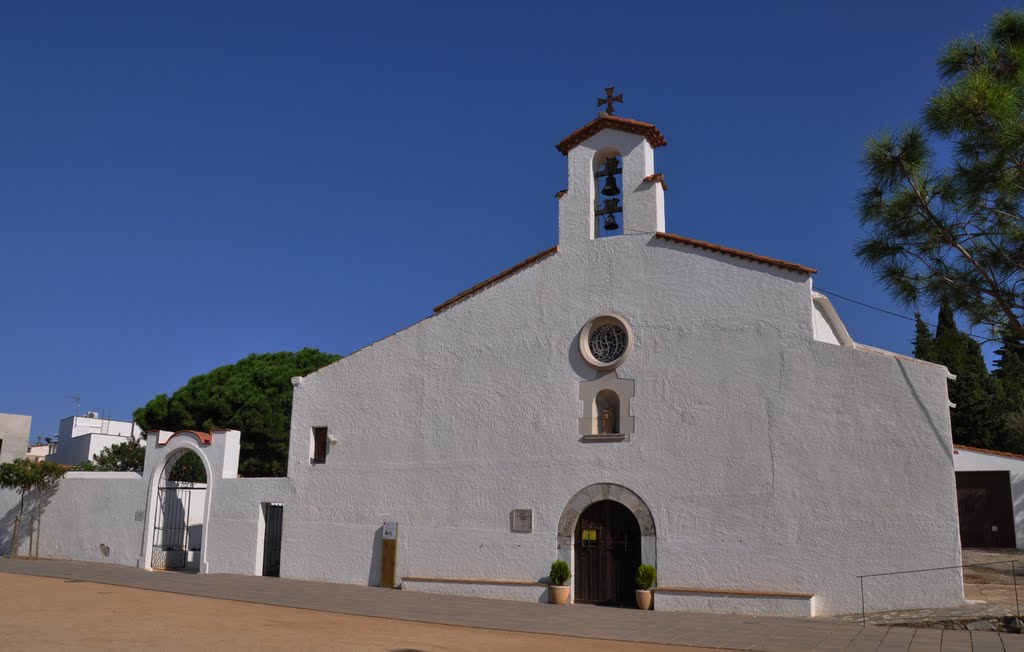 Església de Santa Maria del Port, Llançà by Joaquim Sierra