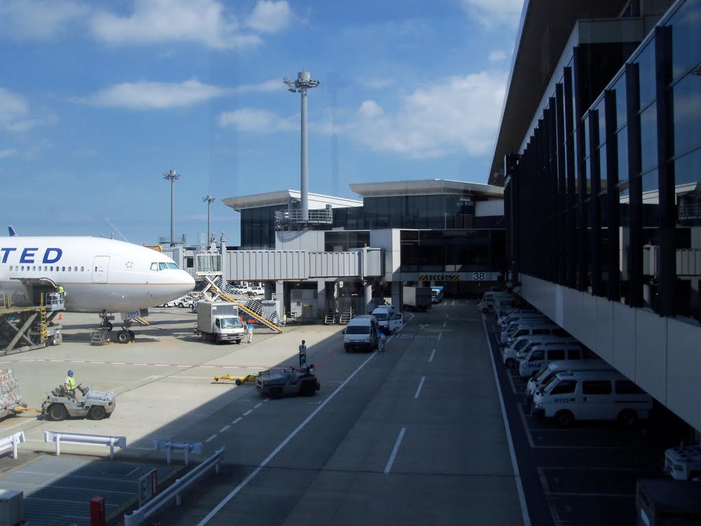 Tokyo Narita Airport by Idawriter