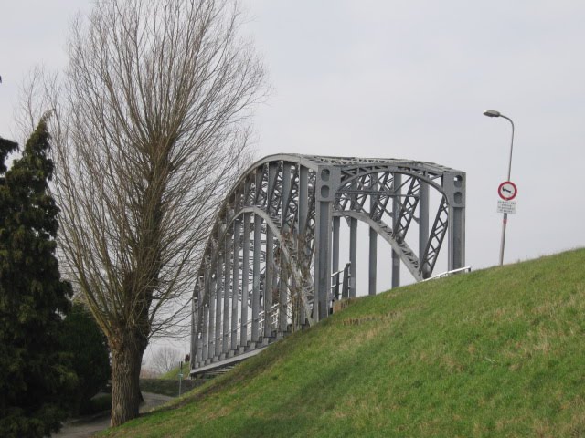 Old tramway bridge at Schipluiden by John Rotterdam