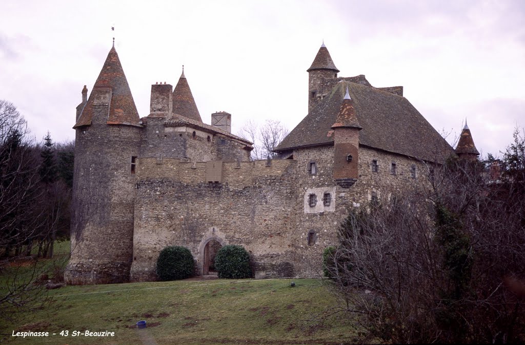 43 Saint-Beauzire - Château Lespinasse by H. Rebours