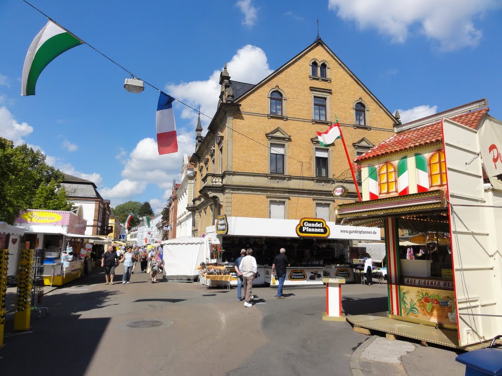 Trierer Straße an de Mess' by Rotes Eichhoernchen