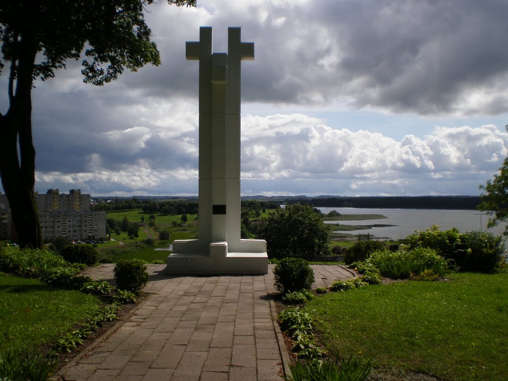 Trys kryžiai ant Vilniaus kalvos Telšiuose - The three crosses on the Vilnius hill in Telšiai by Gintarele