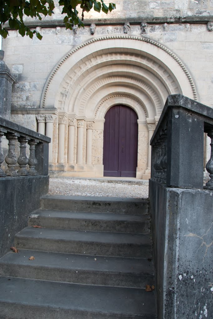 Eglise Saint Vincent de Vassiac du XIIème Siècle Style Romane du XI Siècle de MONTGUYON - 17270 - Charente-Maritime - FRANCE by Pierre THIBAULT