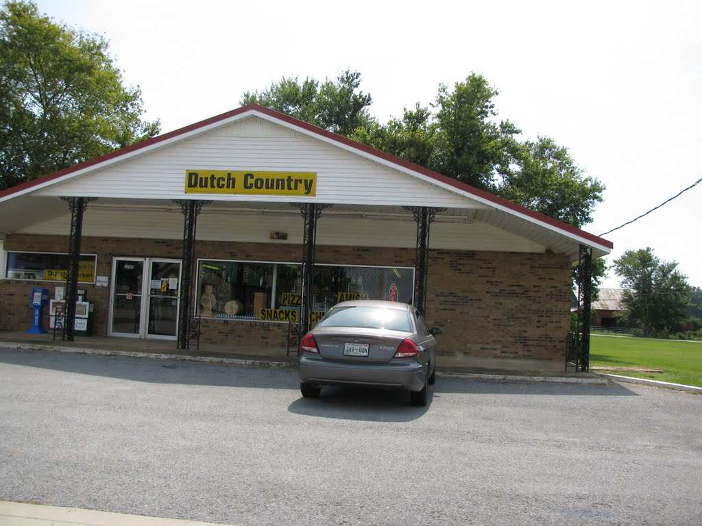 Dutch Country Store featuring (non local) Mennonite type food plus pizza. The local Amish products cannot be sold in stores because they do not use electricity which means their kitchens cannot meet Tennessee State Commercial standards like use of electric dish washers etc. You can choose to follow a horse manure trail to one of their homes and purchase products there, except on Sundays. by tuttputt