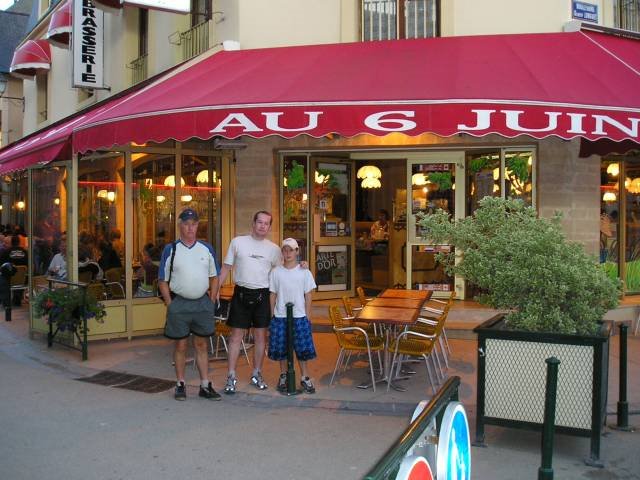 Restaurant Arromanches by PaveskaR